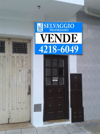 PH DE 3 AMBIENTES, CON ENTRADA INDIVIDUAL POR PASILLO, VALENTIN ALSINA, LANUS.      