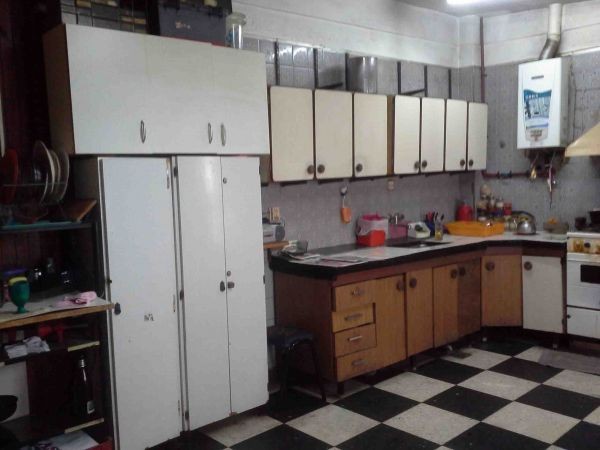 PH DE 3 AMBIENTES, CON ENTRADA INDIVIDUAL POR PASILLO, VALENTIN ALSINA, LANUS.      