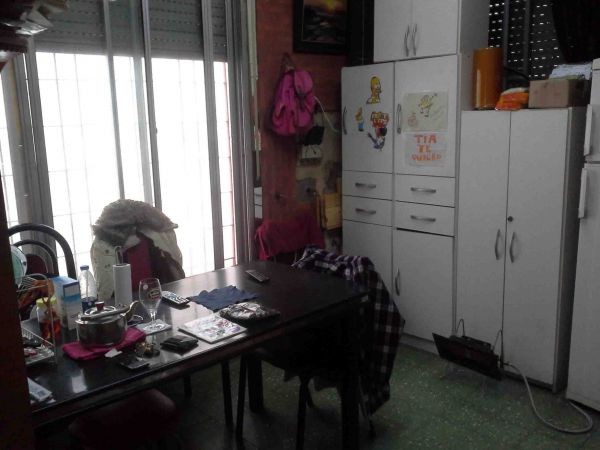 PH DE 3 AMBIENTES, CON ENTRADA INDIVIDUAL POR PASILLO, VALENTIN ALSINA, LANUS.      