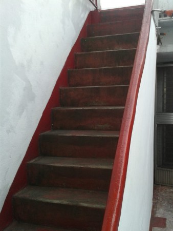 PH DE 3 AMBIENTES, CON ENTRADA INDIVIDUAL POR PASILLO, VALENTIN ALSINA, LANUS.      