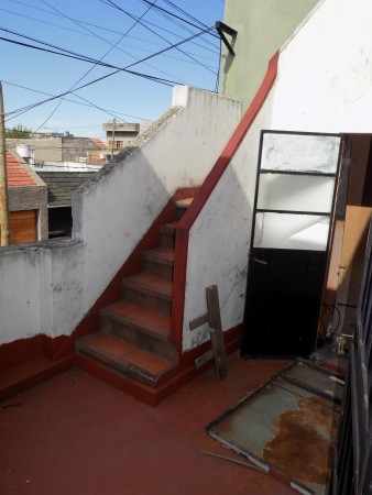 PH AL FRENTE DE 4 AMBIENTES, 80 M2, TOTALMENTE INDEPENDIENTE.