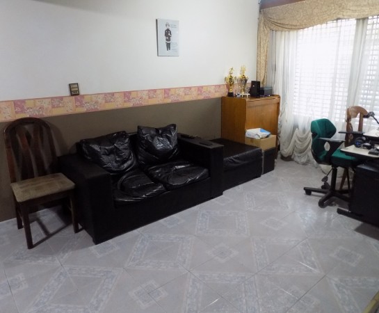 PH AL FRENTE DE 3 AMBIENTES, CON PATIO, TOTALMENTE INDEPENDIENTE. REFACCIONADO.