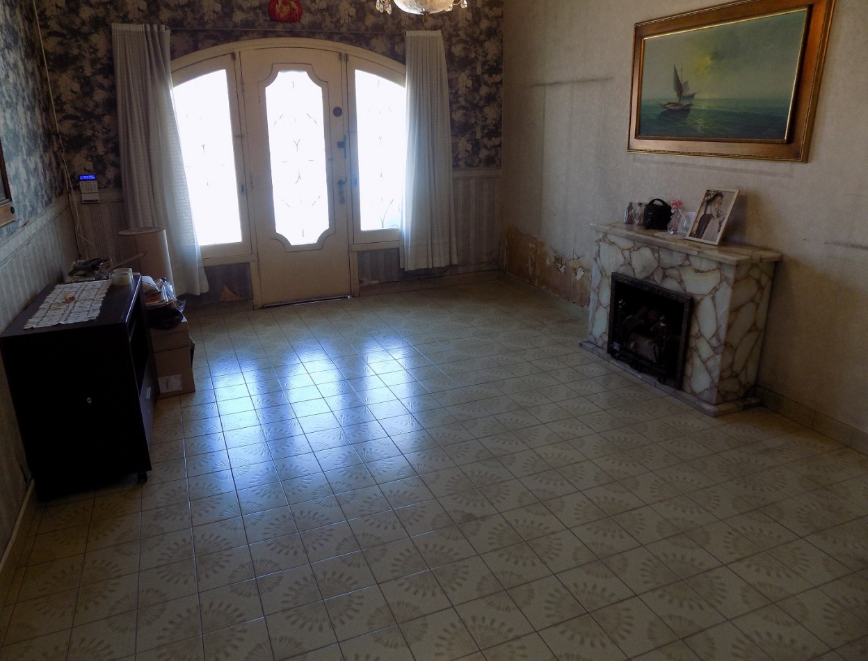 CASA DE 4 AMBIENTES MAS DEPARTAMENTO AL FONDO, PIÑEYRO, AVELLANEDA.