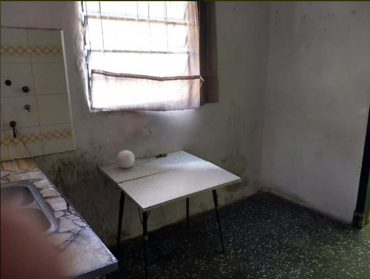 PH TIPO CASA 3 AMBIENTES A REFACCIONAR, 60M2. EXCELENTE UBICACION.
