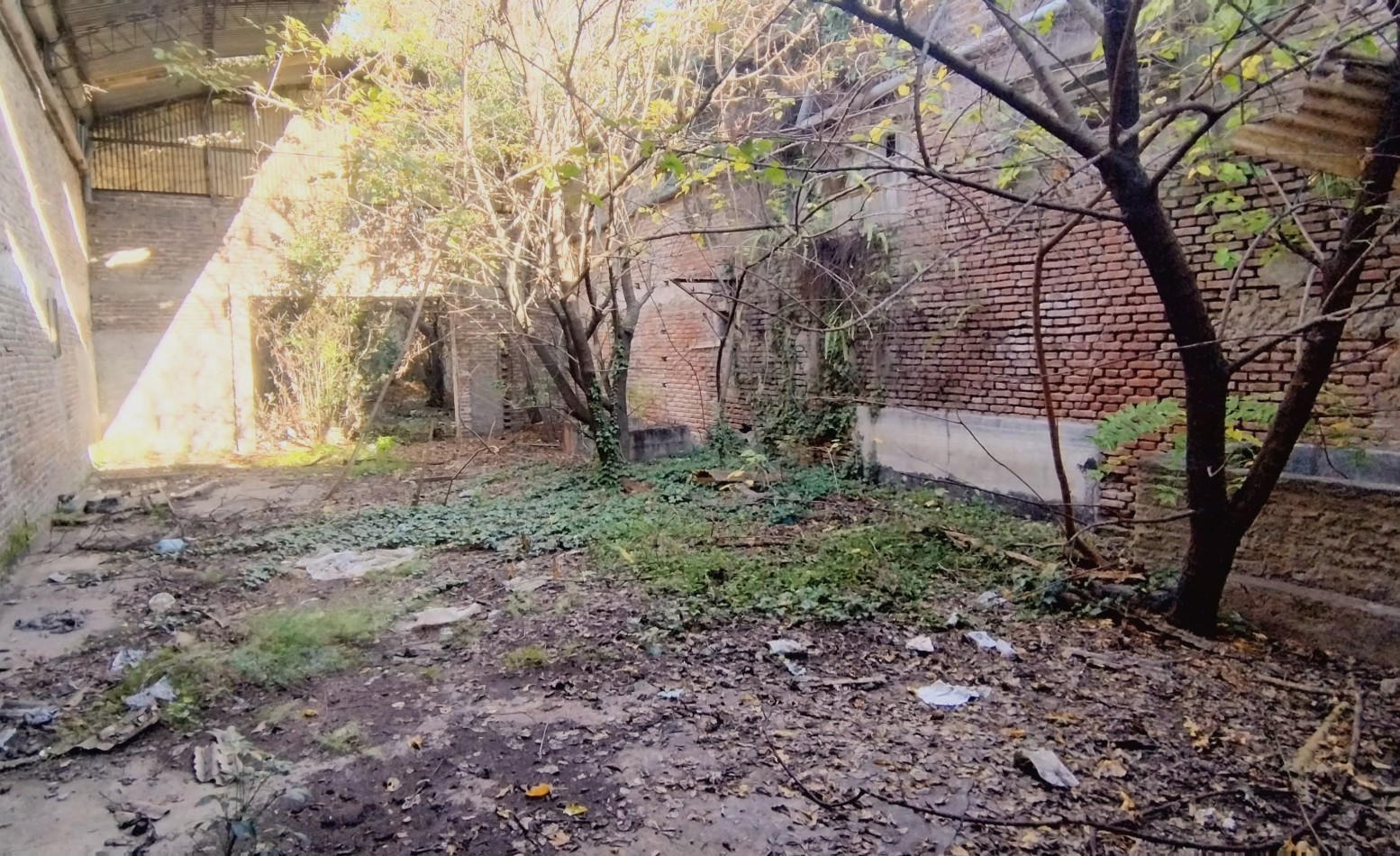 LOTE CON DOBLE FRENTE, SUPERFICIE TOTAL 684M2. IDEAL INVERSOR.