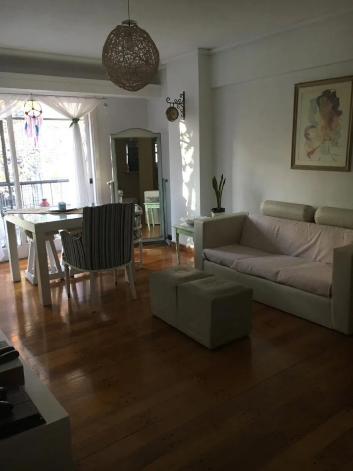EXCELENTE DEPARTAMENTO DE 3 AMBIENTES, MUY BUENA UBICACION, A METROS DE LANUSITA.