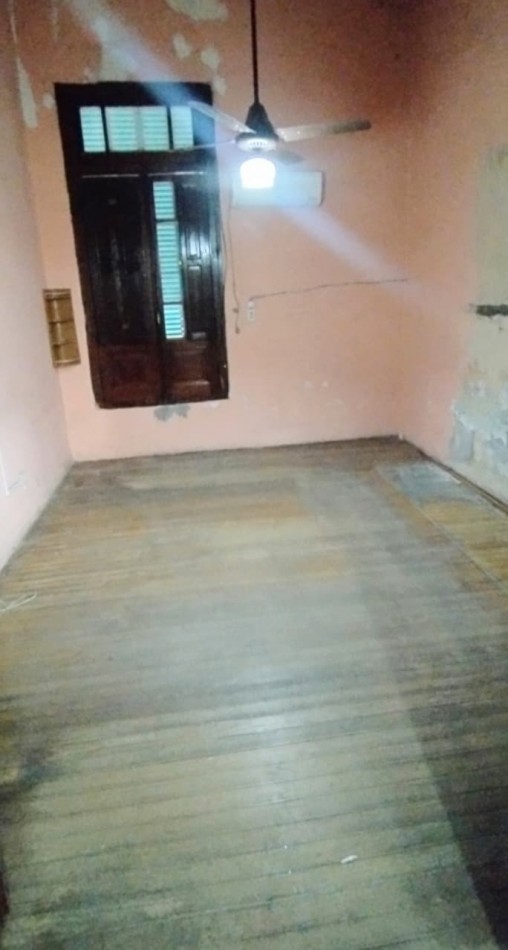 CASA DE 2 AMBIENTES, CON DOS LOCALES. IDEAL EMPRENDEDORES.