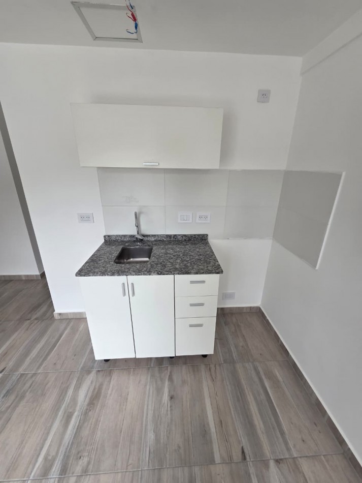 MONOAMBIENTE A ESTRENAR, 2°PISO, DTO D, FONDO, 21M2.