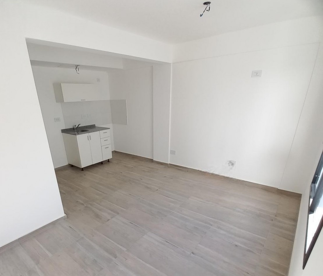 MONOAMBIENTE INTERNO, PISO 1°, DTO E, A ESTRENAR, 21M2.