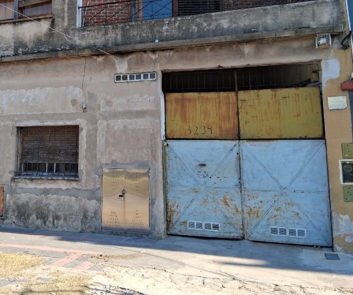 CASA DE 3 AMBIENTES EN PLANTA ALTA CON GALPON DE 260M2