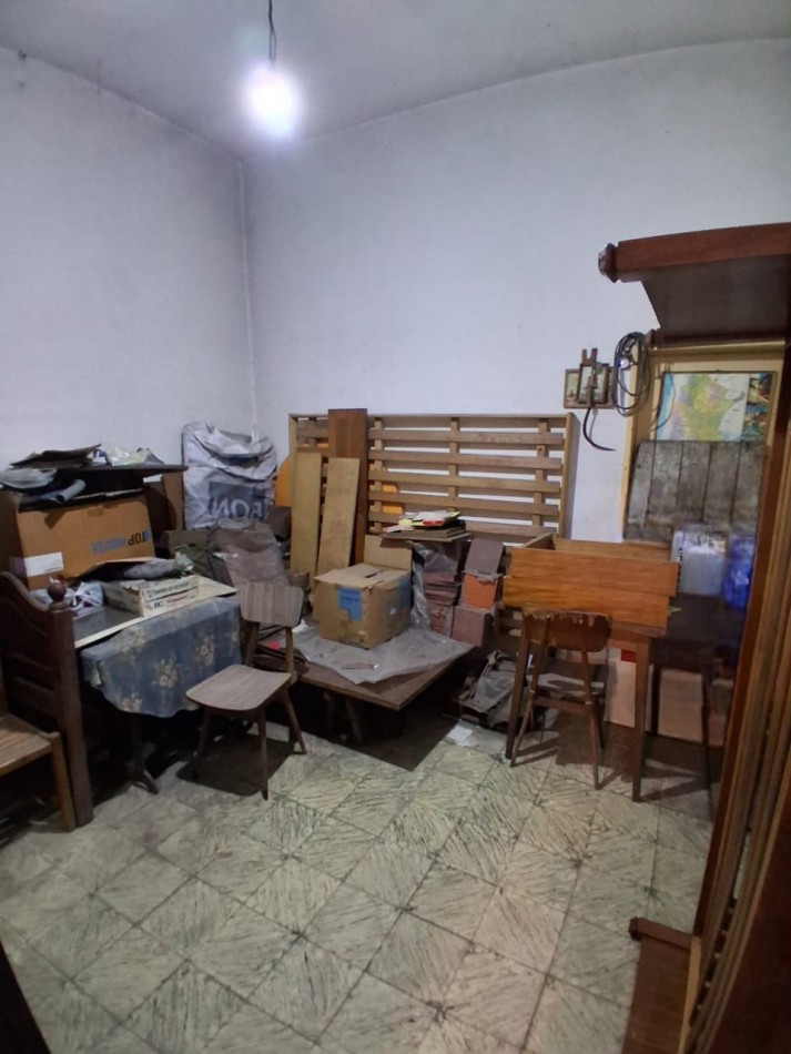 CASA DE 3 AMBIENTES EN PLANTA ALTA CON GALPON DE 260M2