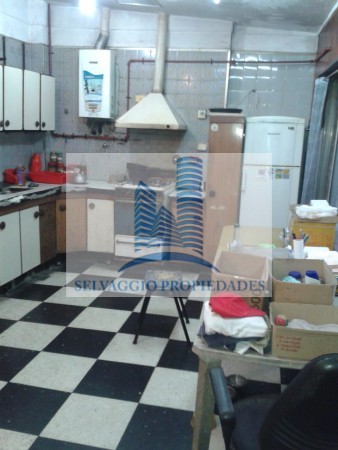 PH DE 3 AMBIENTES, CON ENTRADA INDIVIDUAL POR PASILLO, VALENTIN ALSINA, LANUS.