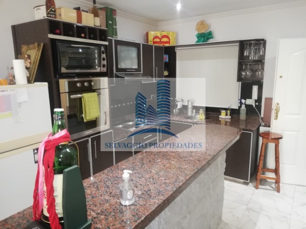 EXCELENTE DEPARTAMENTO 2 AMBIENTES TIPO LOFT AL FRENTE CON BALCON. LANUS OESTE.