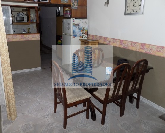 PH AL FRENTE DE 3 AMBIENTES, CON PATIO, TOTALMENTE INDEPENDIENTE. REFACCIONADO.