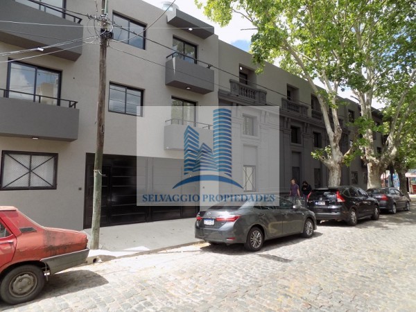 DEPARTAMENTO MONOAMBIENTE EN 2° PISO DTO E, AL FRENTE CON BALCON, TEMPERLEY.