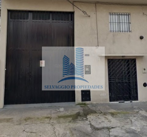 GALPON DE150 M2, CON OFICINA Y VESTUARIOS, LANUS OESTE