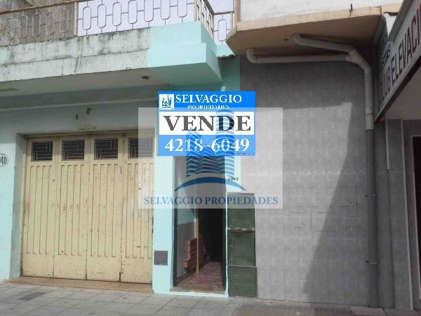 PH DE 3 AMBIENTES, CON ENTRADA INDIVIDUAL POR PASILLO, VALENTIN ALSINA, LANUS.