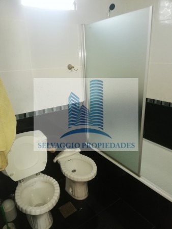 EXCELENTE DEPARTAMENTO 2 AMBIENTES TIPO LOFT AL FRENTE CON BALCON. LANUS OESTE.
