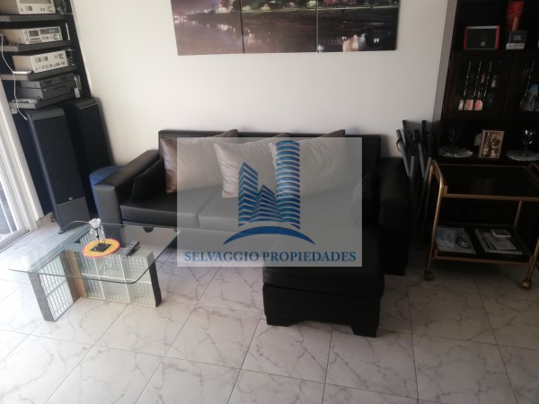 EXCELENTE DEPARTAMENTO 2 AMBIENTES TIPO LOFT AL FRENTE CON BALCON. LANUS OESTE.