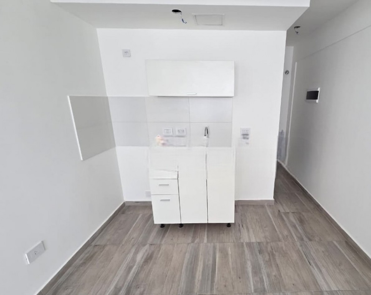 MONOAMBIENTE A ESTRENAR, EN 1°PISO, DTO A, AL FRENTE CON BALCON, 22,5 M2.