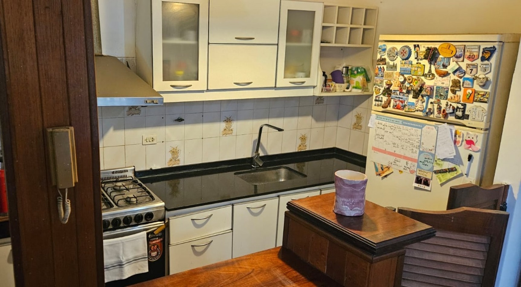 PH DE 4 AMBIENTES CON LOCAL COMERCIAL DE 80M2, SOBRE ESQUINA. 