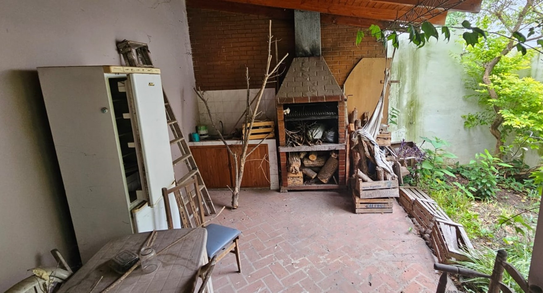 PH DE 4 AMBIENTES CON LOCAL COMERCIAL DE 80M2, SOBRE ESQUINA. 