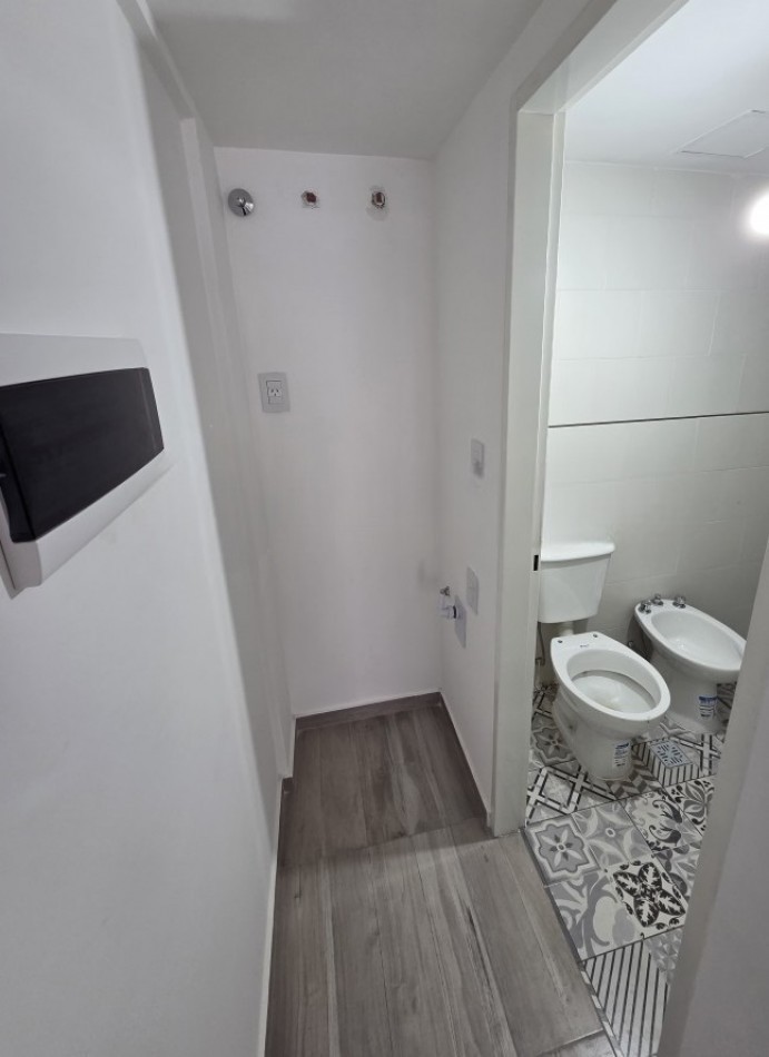 MONOAMBIENTE INTERNO, PISO 2°, DTO E, A ESTRENAR, 21M2.