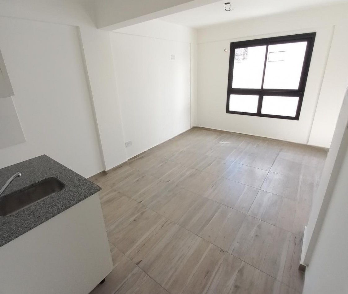 MONOAMBIENTE INTERNO, PISO 2°, DTO E, A ESTRENAR, 21M2.