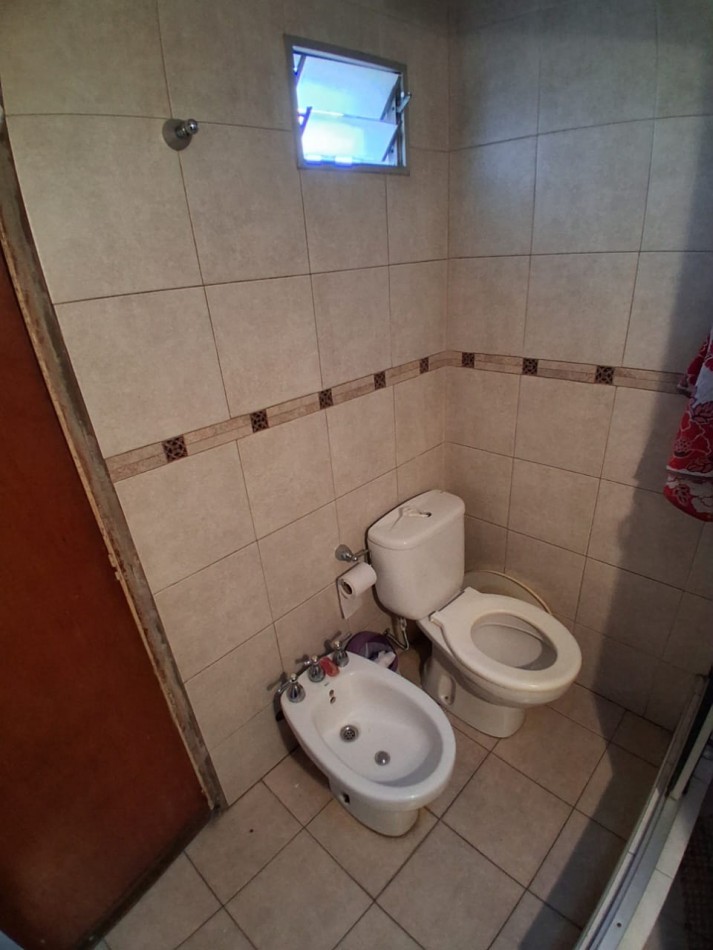 CASA DE 3 AMBIENTES CON GALPON DE 260M2 MAS TERRENO LINDERO DE 260M2