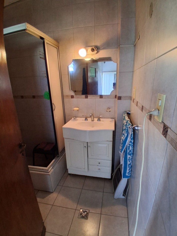 CASA DE 3 AMBIENTES CON GALPON DE 260M2 MAS TERRENO LINDERO DE 260M2