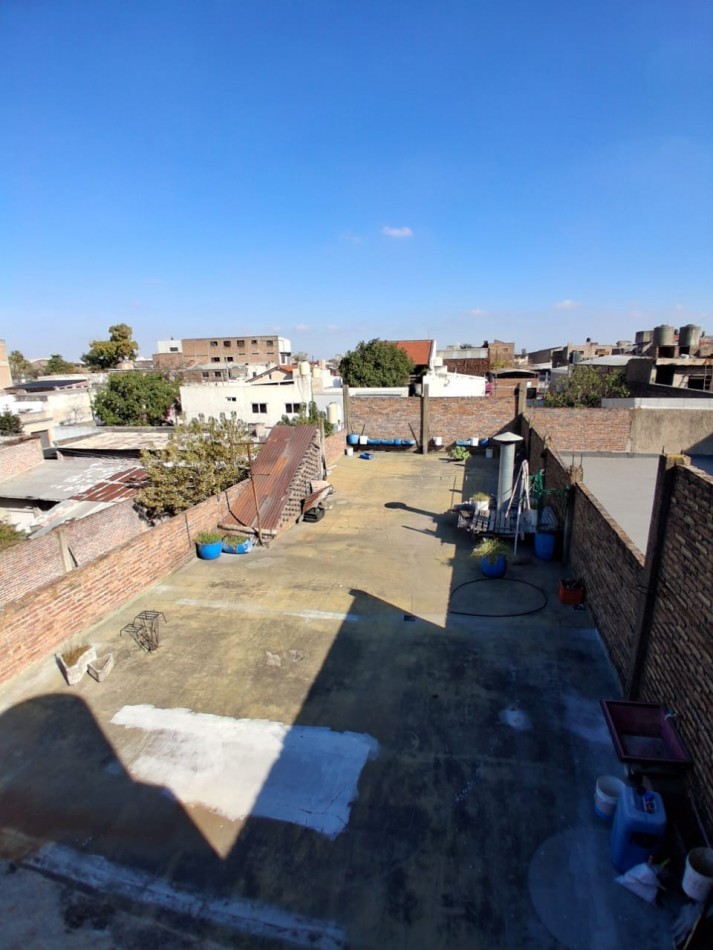 CASA DE 3 AMBIENTES CON GALPON DE 260M2 MAS TERRENO LINDERO DE 260M2