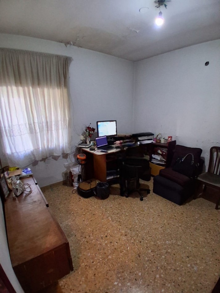 CASA DE 3 AMBIENTES CON GALPON DE 260M2 MAS TERRENO LINDERO DE 260M2