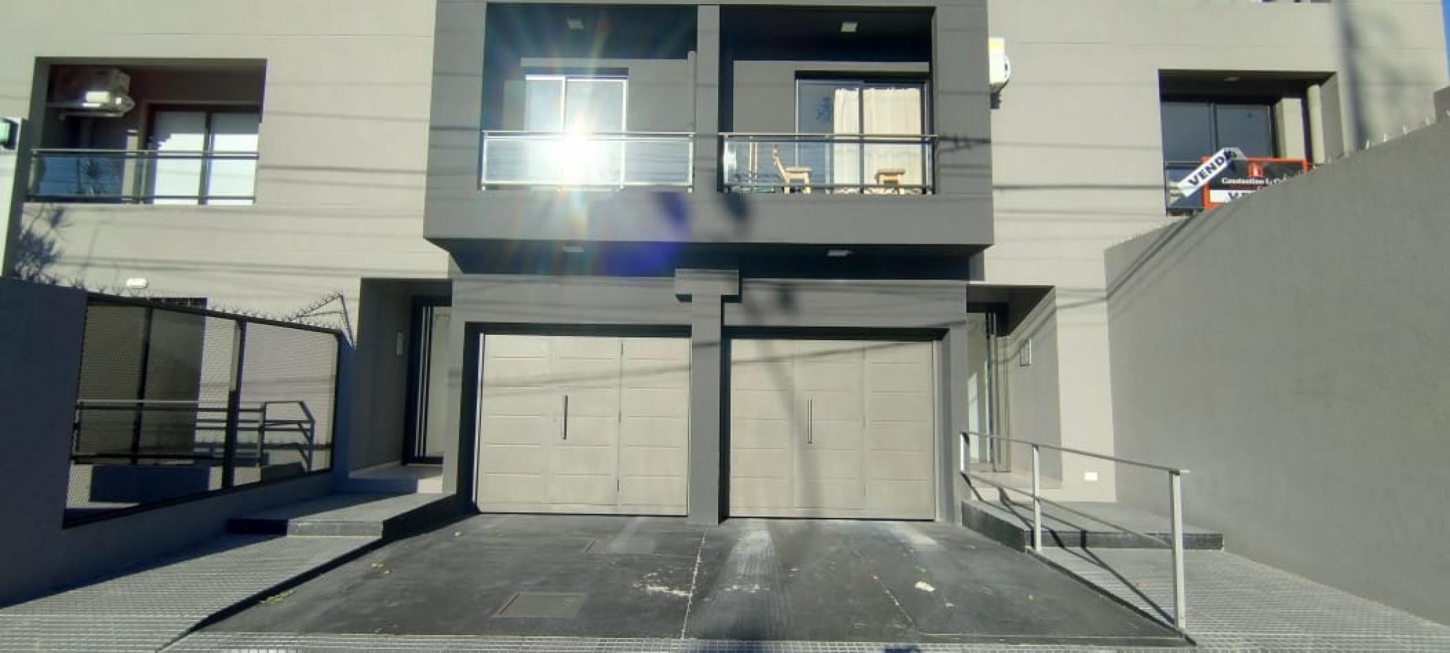 MONOAMBIENTE EN SEGUNDO PISO, 21M2, BANFIELD.