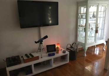 EXCELENTE DEPARTAMENTO DE 3 AMBIENTES, MUY BUENA UBICACION, A METROS DE LANUSITA.