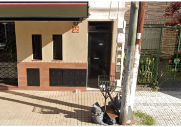PH TIPO CASA 3 AMBIENTES A REFACCIONAR, 60M2. EXCELENTE UBICACION.