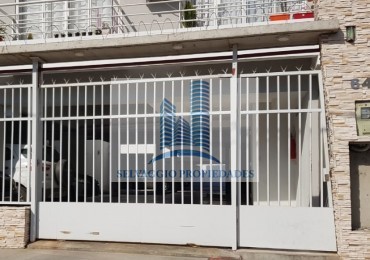 COCHERA EXCELENTE UBICACION A 50 METROS DE AV. HIPOLITO YRIGOYEN, REMEDIOS DE ESCALADA.